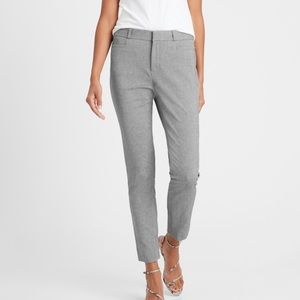 Petite Mid-Rise Skinny Sloan Pant